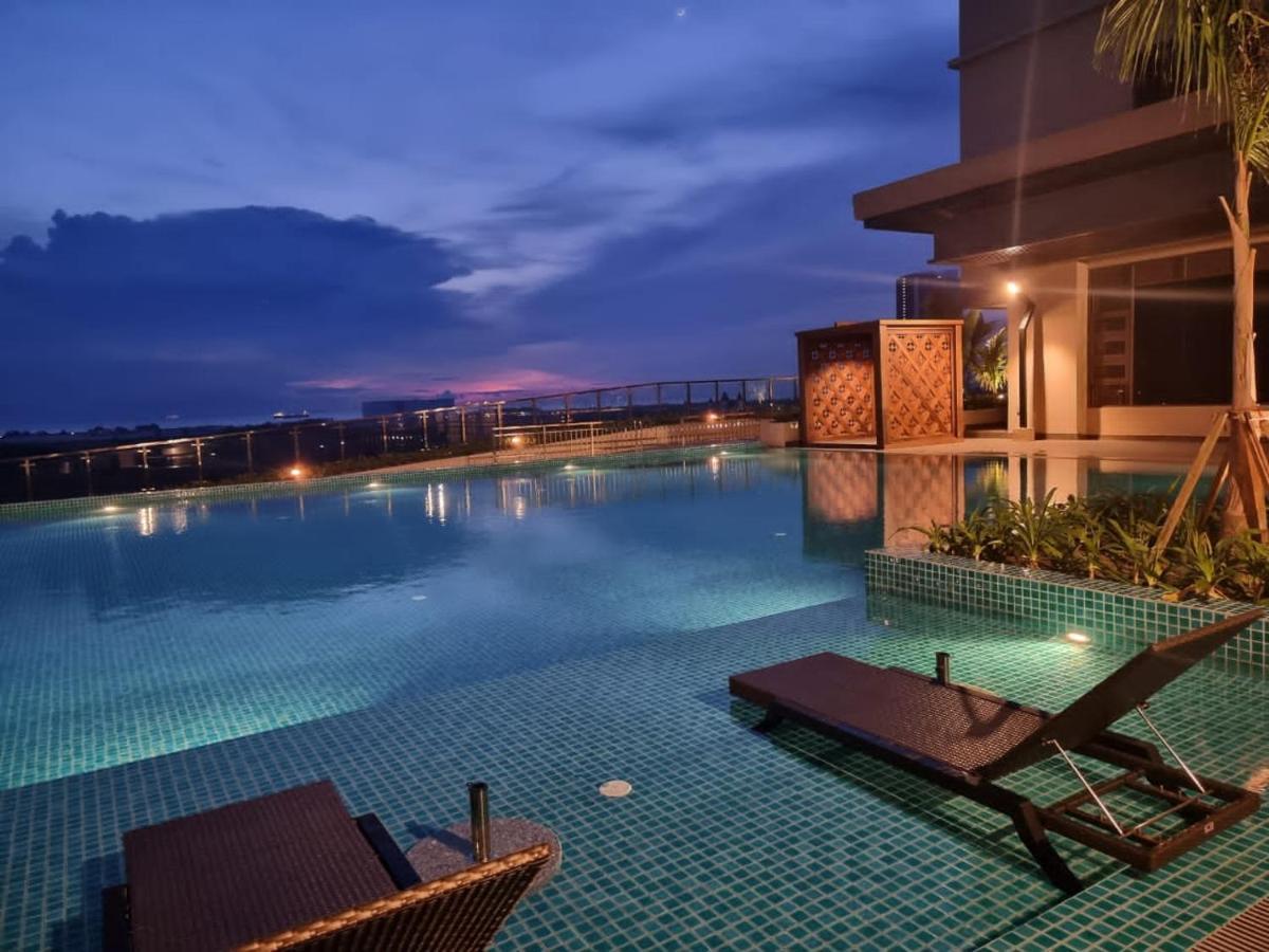 Luxury Couple Suites L Free Netflix L Massage Chair L Bathtub L Wifi 200Mbps L Town Area Bali Residence Malacca Eksteriør bilde